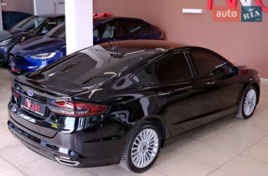 Седан Ford Fusion 2019 в 