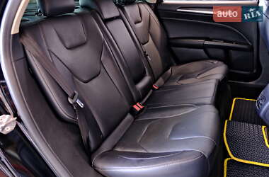 Седан Ford Fusion 2019 в 