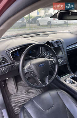 Седан Ford Fusion 2017 в 