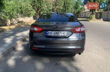 Седан Ford Fusion 2015 в 