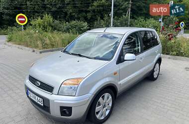 Хэтчбек Ford Fusion 2010 в 