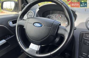 Хэтчбек Ford Fusion 2010 в 