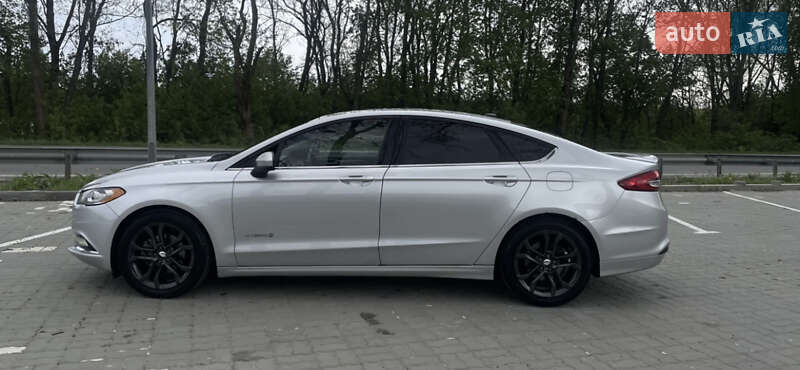 Седан Ford Fusion 2017 в Львове
