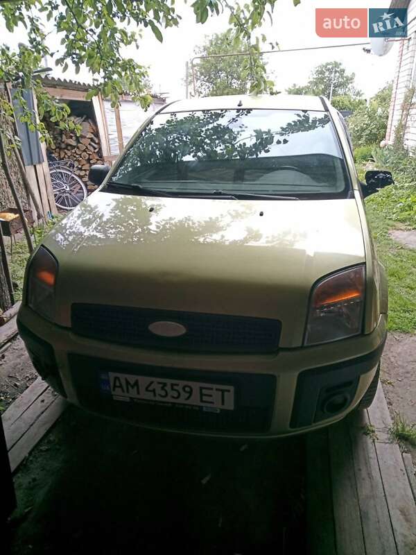 Хетчбек Ford Fusion 2006 в 