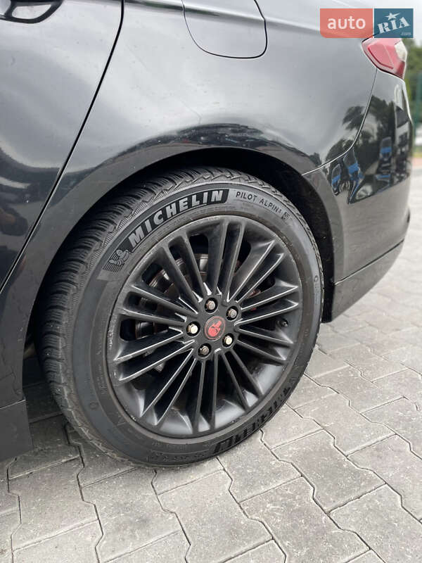 Седан Ford Fusion 2014 в Виннице