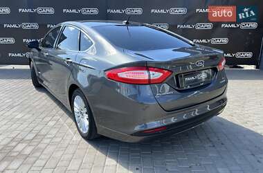 Седан Ford Fusion 2014 в 