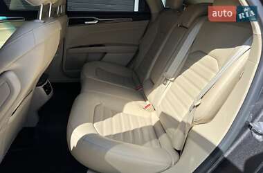 Седан Ford Fusion 2014 в 