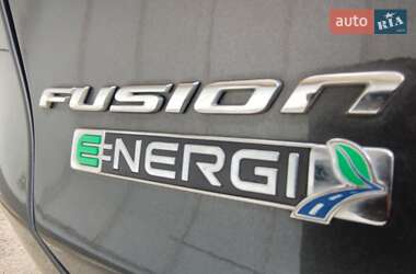 Седан Ford Fusion 2016 в 