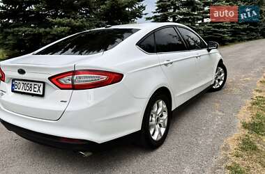 Седан Ford Fusion 2015 в 