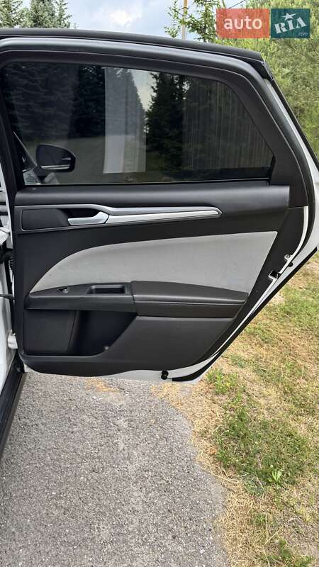 Седан Ford Fusion 2015 в Тернополе