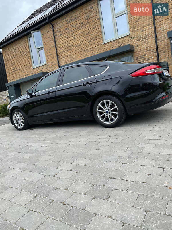 Седан Ford Fusion 2017 в Львове
