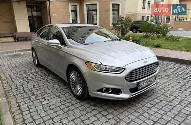 Седан Ford Fusion 2013 в 