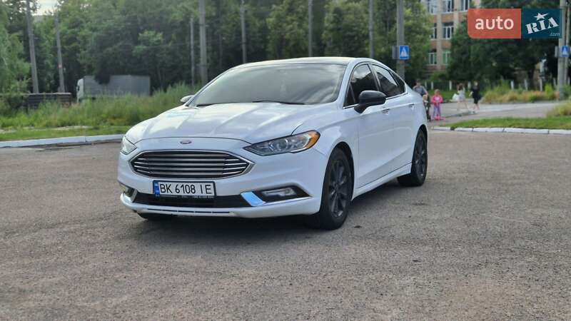 Седан Ford Fusion 2017 в Ровно