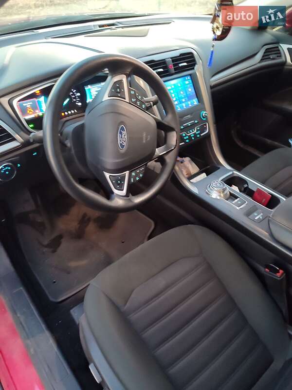 Седан Ford Fusion 2019 в Новомосковске фото 20 Седан Ford Fusion 2019 в Новомосковске