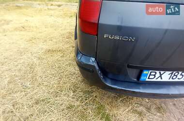 Хетчбек Ford Fusion 2002 в 