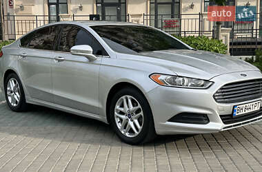 Седан Ford Fusion 2012 в 
