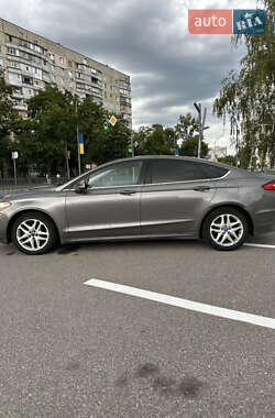 Седан Ford Fusion 2012 в 