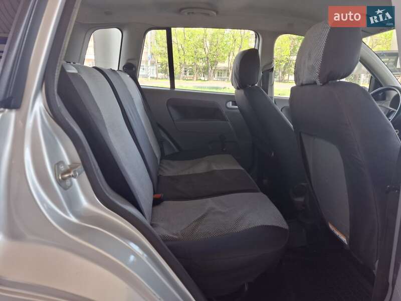 Хэтчбек Ford Fusion 2003 в Николаеве