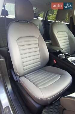 Седан Ford Fusion 2014 в 