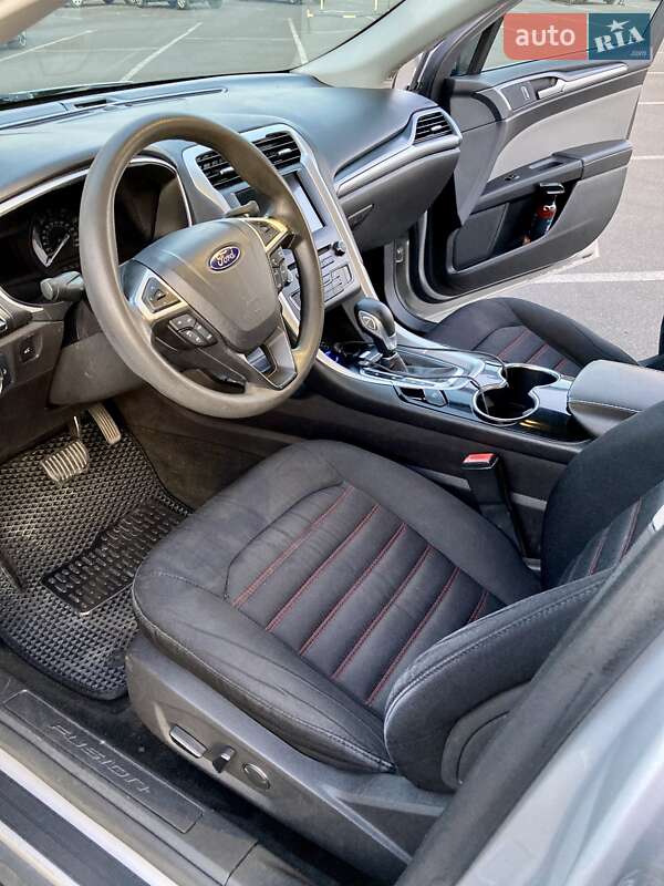 Седан Ford Fusion 2015 в Одессе
