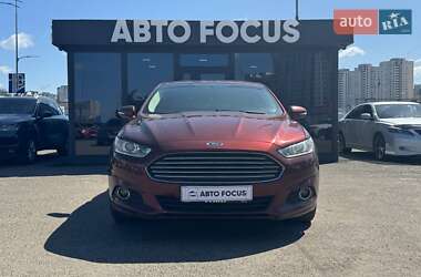 Седан Ford Fusion 2015 в 