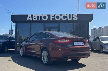 Седан Ford Fusion 2015 в 