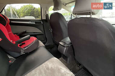 Седан Ford Fusion 2015 в 