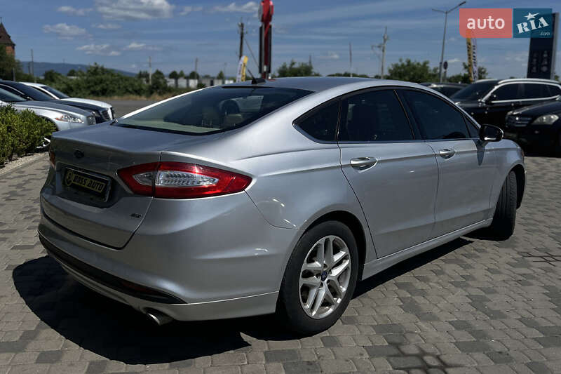 Седан Ford Fusion 2015 в Мукачевому