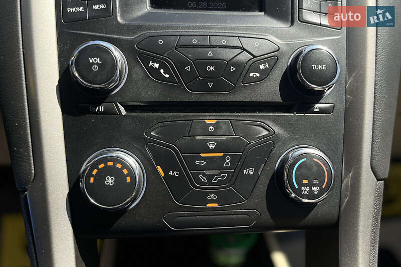 Седан Ford Fusion 2015 в Мукачевому