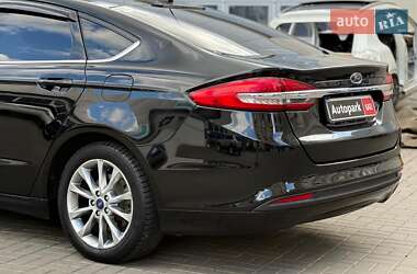 Седан Ford Fusion 2017 в 