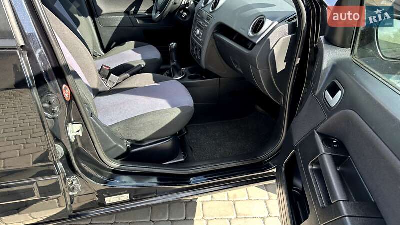 Хэтчбек Ford Fusion 2009 в Луцке