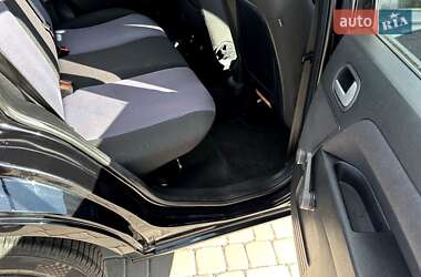 Хэтчбек Ford Fusion 2009 в 