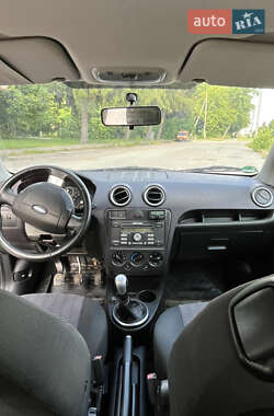 Хэтчбек Ford Fusion 2006 в 