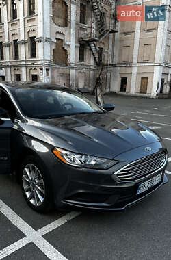 Седан Ford Fusion 2017 в 