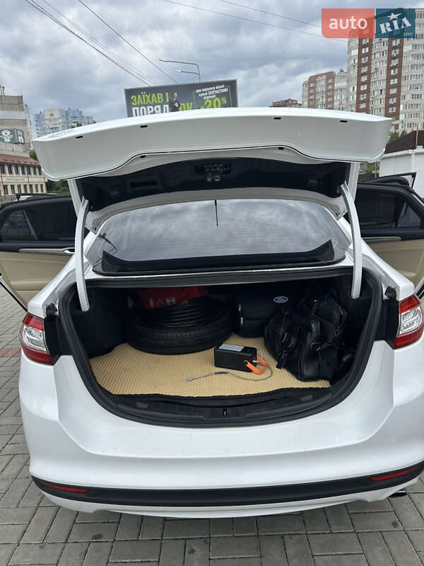 Седан Ford Fusion 2013 в Киеве