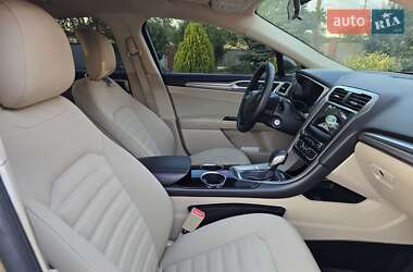 Седан Ford Fusion 2012 в 
