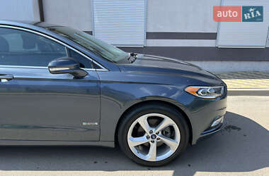 Седан Ford Fusion 2017 в 