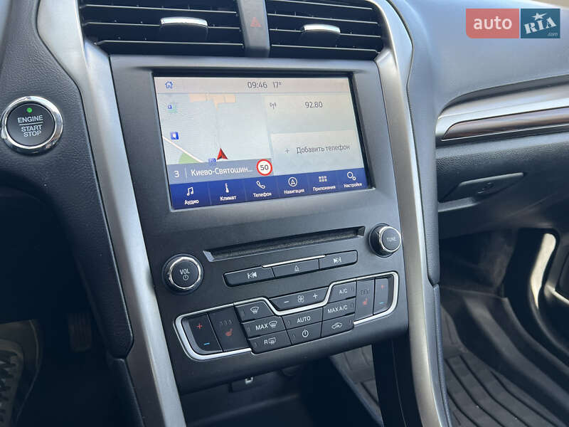 Седан Ford Fusion 2017 в Вишневом