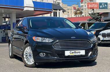 Седан Ford Fusion 2013 в 