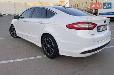 Седан Ford Fusion 2015 в 