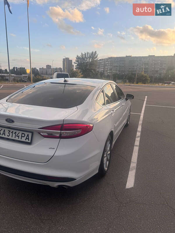Седан Ford Fusion 2016 в Києві