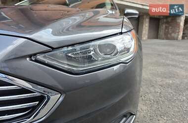 Седан Ford Fusion 2016 в 