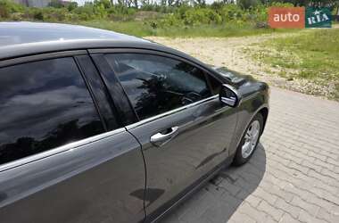 Седан Ford Fusion 2016 в 