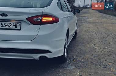 Седан Ford Fusion 2016 в 