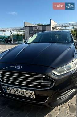 Седан Ford Fusion 2014 в 