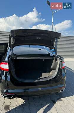 Седан Ford Fusion 2014 в 