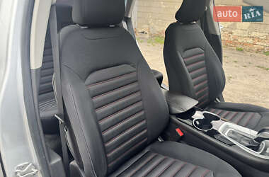 Седан Ford Fusion 2014 в 
