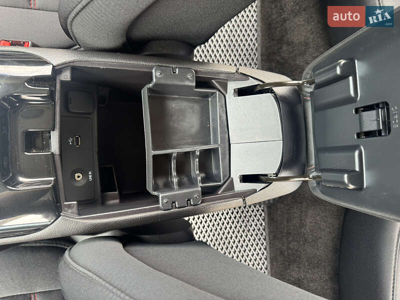 Седан Ford Fusion 2014 в Полтаве