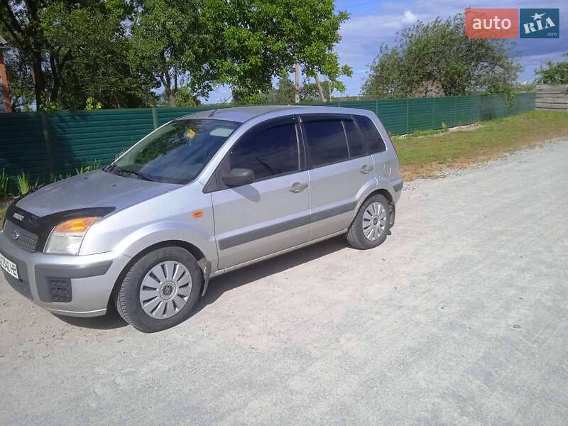 Хэтчбек Ford Fusion 2009 в Звягеле