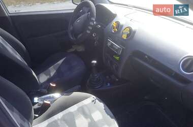 Хэтчбек Ford Fusion 2009 в 